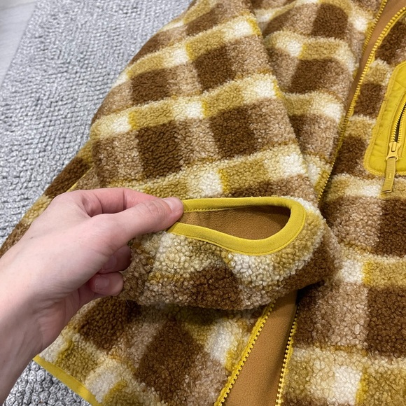 Uniqlo x J.W. Anderson Windproof Fleece Jacket featuring a signature check Large - Picture 7 of 11